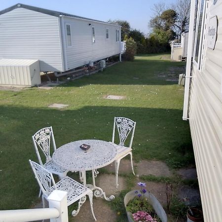 Private Caravan Situated At Parkdean Holiday Resort St Margaret'S At Cliffe Number 18 Ngoại thất bức ảnh
