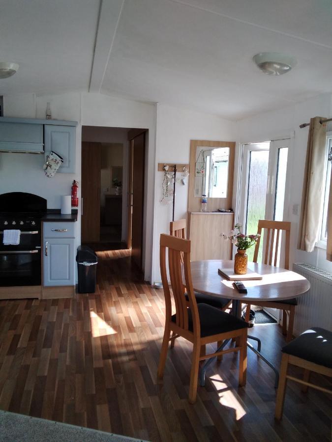 Private Caravan Situated At Parkdean Holiday Resort St Margaret'S At Cliffe Number 18 Ngoại thất bức ảnh